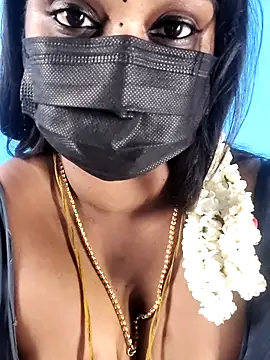 Snapshot of mayaa2u chatting on 22, 4, 2026 mayaa2u online show from 22, 4, 2026
