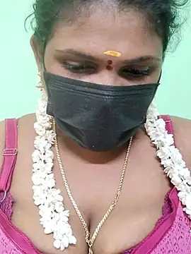 Snapshot of malliga98 chatting on 8, 3, 2025 malliga98 online show from 8, 3, 2025