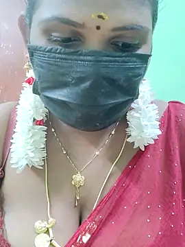 Snapshot of malliga98 chatting on 23, 10, 2025 malliga98 online show from 23, 10, 2025