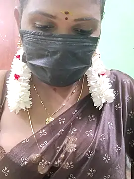 Snapshot of malliga98 chatting on 25, 10, 2025 malliga98 online show from 25, 10, 2025