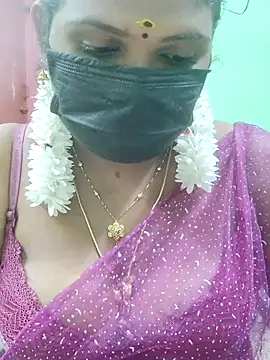 Snapshot of malliga98 chatting on 28, 10, 2025 malliga98 online show from 28, 10, 2025