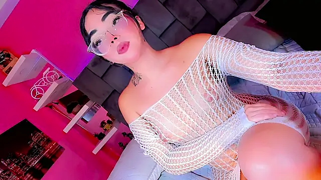 Saamanthaa11 online show from 1, 3, 2026