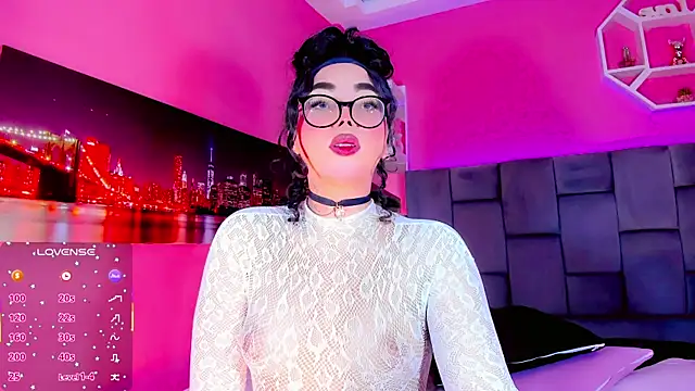 Saamanthaa11 online show from 8, 4, 2026