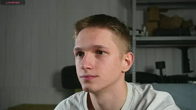 Snapshot of dustyn_fox chatting on 6, 2, 2025 dustyn fox online show from 6, 2, 2025