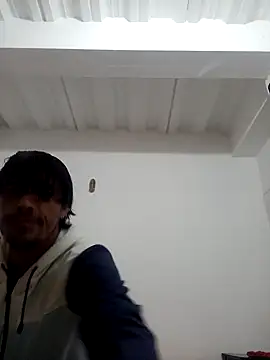 Snapshot of Leandona chatting on 3, 11, 2025 Leandona online show from 3, 11, 2025