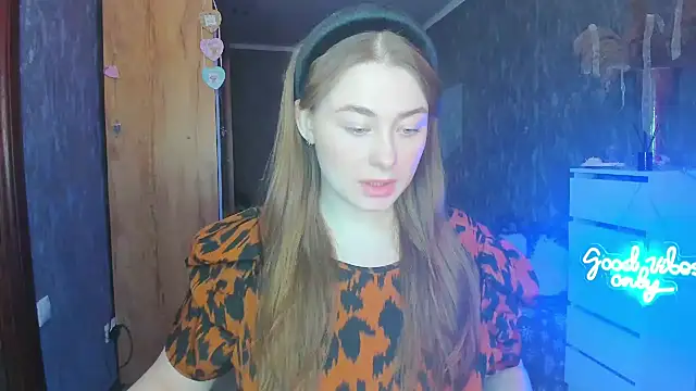 Demure Smile online show from 26, 2, 2025