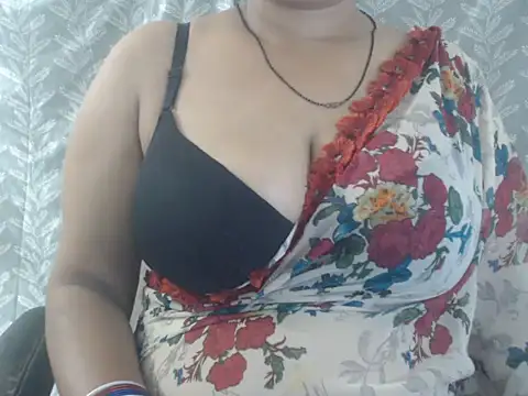 cute-priy online show from 2, 7, 2026