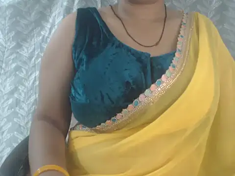 cute-priy online show from 4, 7, 2026
