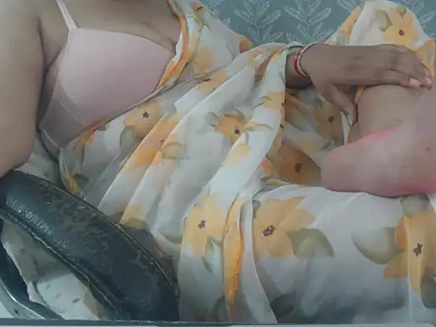 cute-priy online show from 28, 7, 2026
