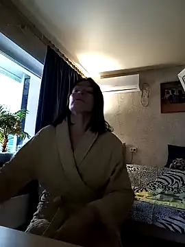 Snapshot of clementine_fox chatting on 8, 1, 2025 clementine fox online show from 8, 1, 2025