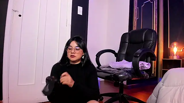 Snapshot of JeyLee chatting on 10, 2, 2025 JeyLee online show from 10, 2, 2025