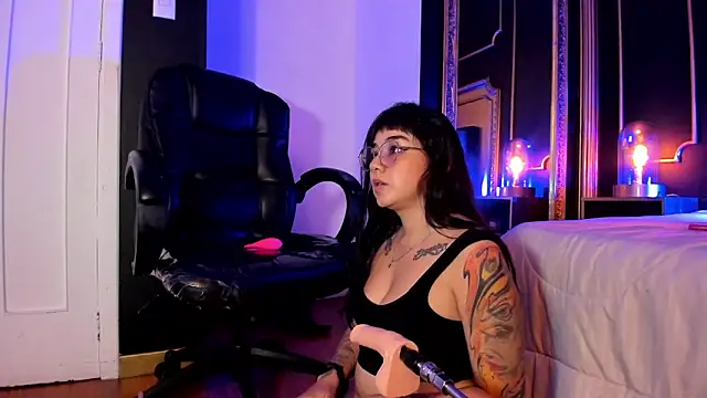 Snapshot of JeyLee chatting on 19, 3, 2025 JeyLee online show from 19, 3, 2025