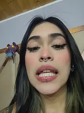 Snapshot of AliceMiller_2 chatting on 29, 11, 2025 AliceMiller 2 online show from 29, 11, 2025