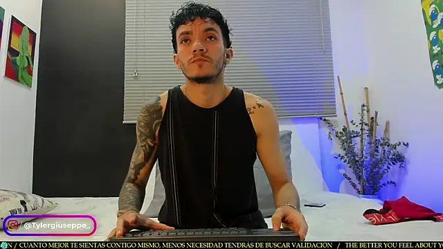 Snapshot of Tylergiuseppe_ chatting on 13, 2, 2025 Tylergiuseppe  online show from 13, 2, 2025