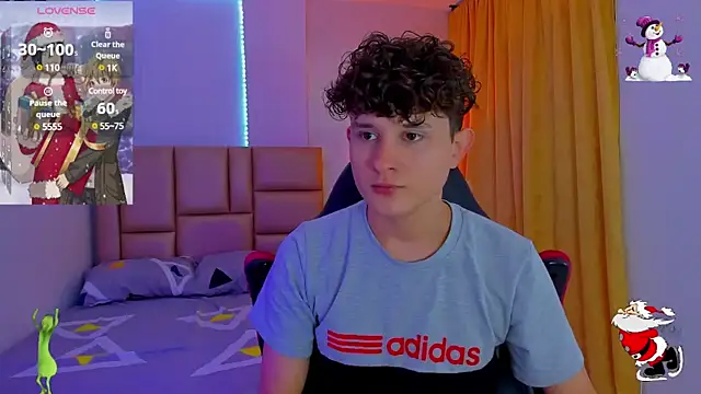 Snapshot of Nathan_Bluee chatting on 26, 12, 2024 Nathan Bluee online show from 26, 12, 2024