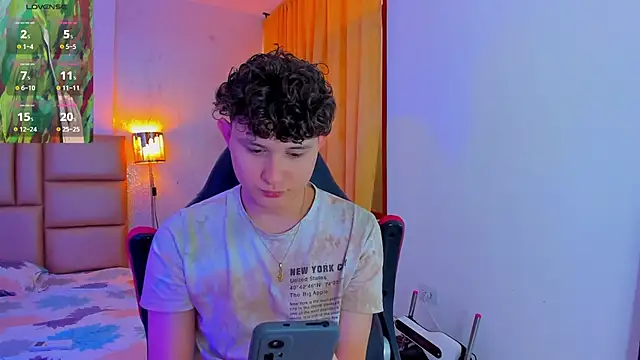 Snapshot of Nathan_Bluee chatting on 2, 3, 2025 Nathan Bluee online show from 2, 3, 2025