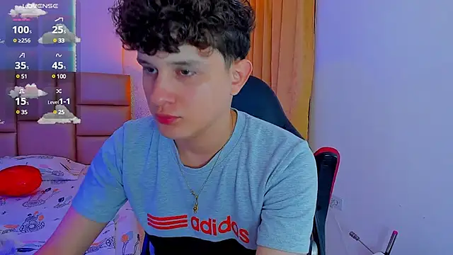 Snapshot of Nathan_Bluee chatting on 5, 3, 2025 Nathan Bluee online show from 5, 3, 2025