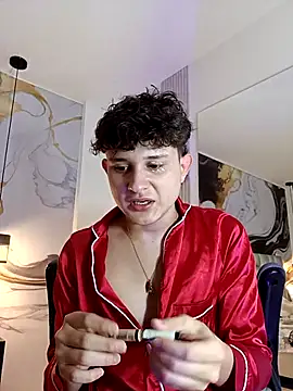 Snapshot of Nathan_Bluee chatting on 12, 9, 2025 Nathan Bluee online show from 12, 9, 2025