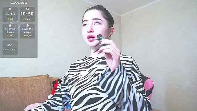 Snapshot of Luxuryalma chatting on 5, 5, 2026 Luxuryalma online show from 5, 5, 2026