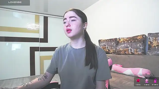 Snapshot of Luxuryalma chatting on 8, 6, 2026 Luxuryalma online show from 8, 6, 2026