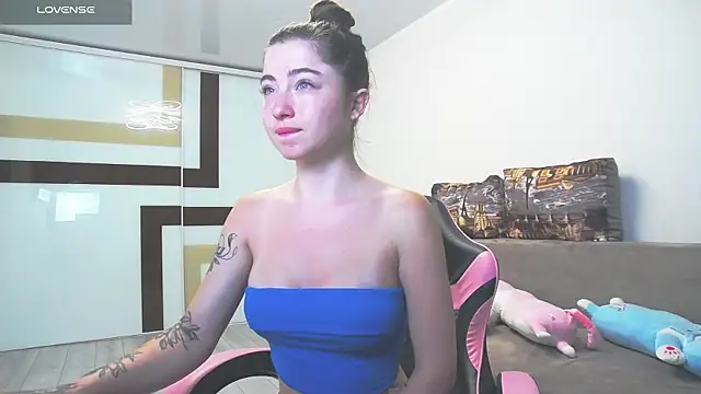 Snapshot of Luxuryalma chatting on 3, 7, 2026 Luxuryalma online show from 3, 7, 2026