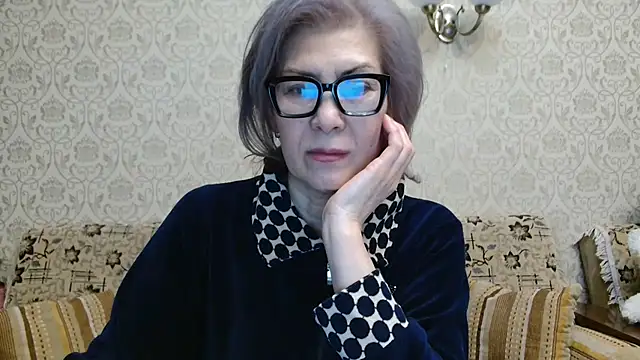 Elegant00Lady online show from 13, 10, 2025