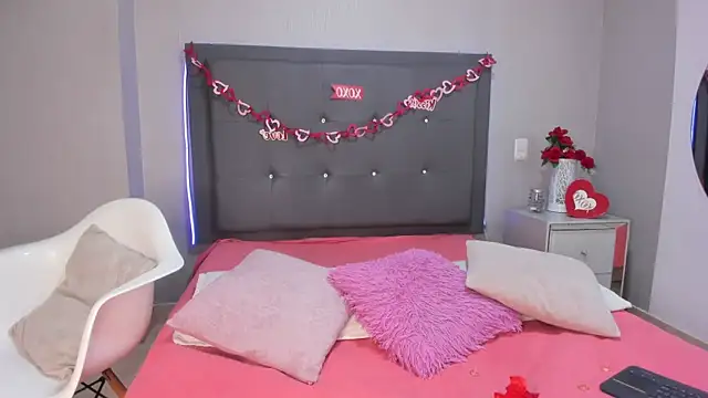 emma lye online show from 18, 4, 2026