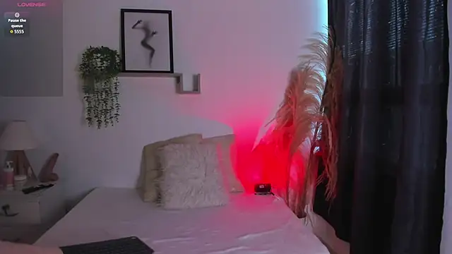 Abigail 29 online show from 4, 10, 2025