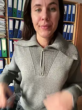 Sara darling online show from 17, 3, 2025