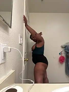 Snapshot of Prettynthick12 chatting on 30, 5, 2026 Prettynthick12 online show from 30, 5, 2026