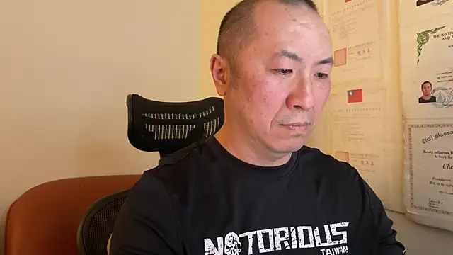 chih515 online show from 28, 1, 2025