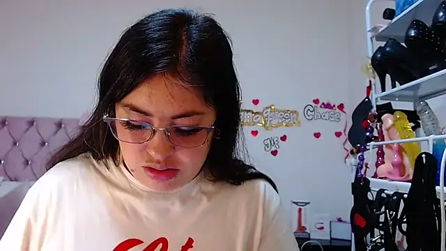 Snapshot of lanaqueen699 chatting on 19, 11, 2025 lanaqueen699 online show from 19, 11, 2025