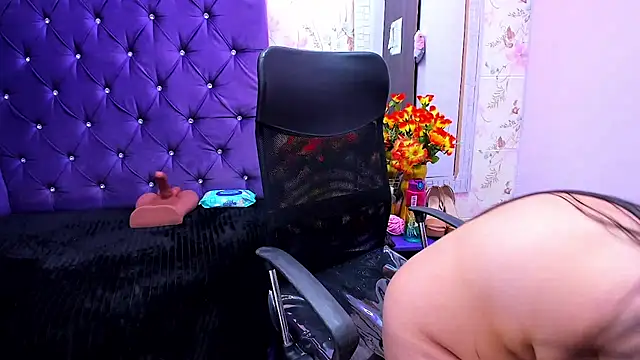 Snapshot of NaomyPrinces chatting on 25, 6, 2026 NaomyPrinces online show from 25, 6, 2026