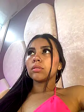 Snapshot of Larabrooks chatting on 16, 9, 2025 Larabrooks online show from 16, 9, 2025