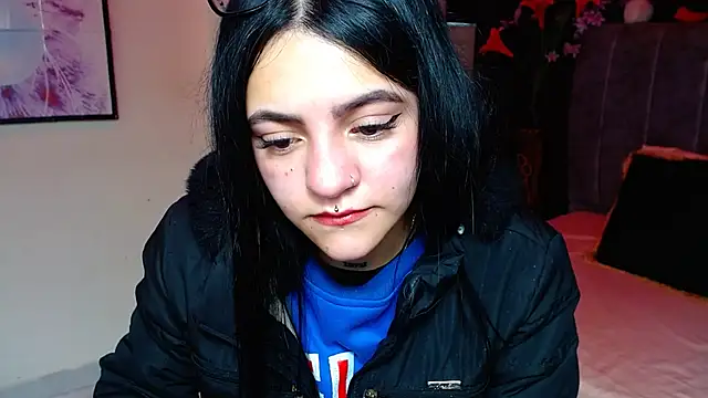 Violettasquirt online show from 28, 11, 2025