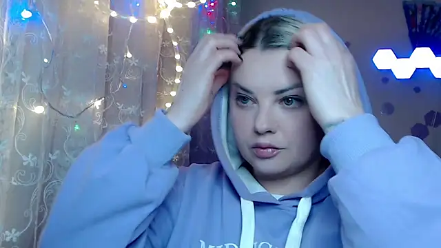 Snapshot of JewellKiss7 chatting on 4, 2, 2026 JewellKiss7 online show from 4, 2, 2026