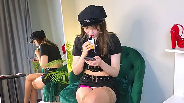 CiriRianonn online show from 23, 9, 2025