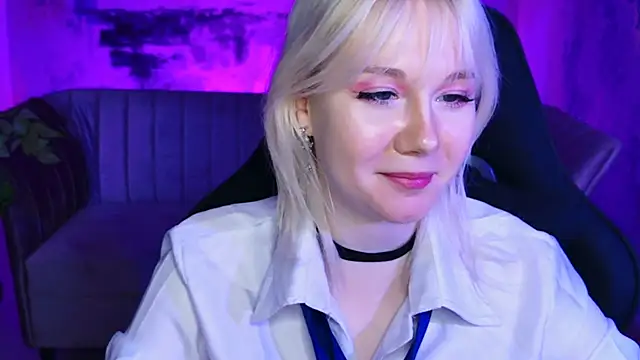 NancyMartinez online show from 28, 2, 2025