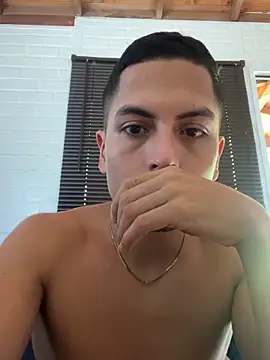 SAMUEL OBRIAN online show from 1, 2, 2025