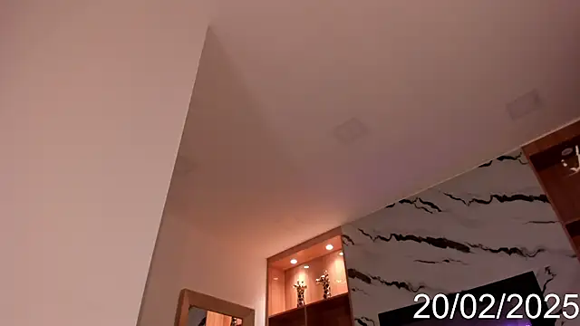 Isabel Escorcia online show from 20, 2, 2025