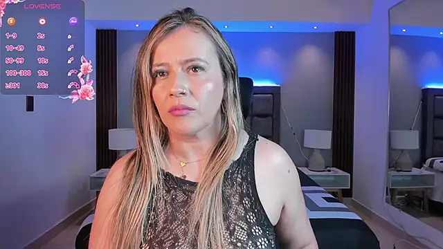 Snapshot of Susann_Ross chatting on 12, 1, 2026 Susann Ross online show from 12, 1, 2026