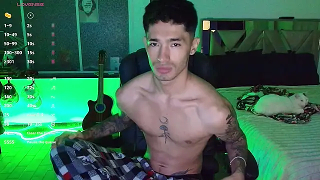 Damon  333 online show from 8, 11, 2025