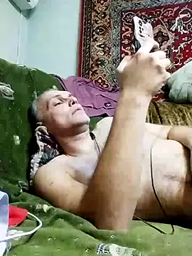 Pineapple04 online show from 6, 2, 2025