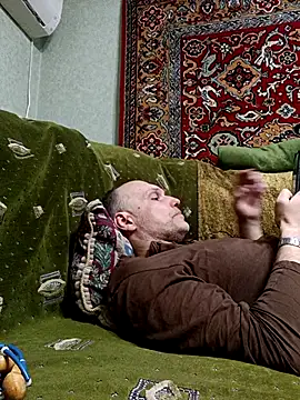 Pineapple04 online show from 13, 2, 2026