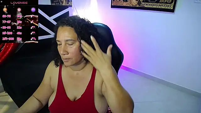 Snapshot of sussy_lee_ chatting on 23, 2, 2025 sussy lee online show from 23, 2, 2025