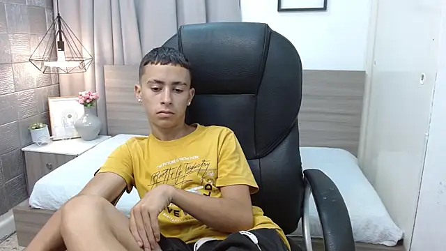 Xavii18 online show from 6, 2, 2025