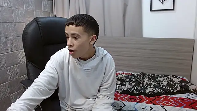 Xavii18 online show from 15, 2, 2025