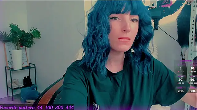 Toxic Ellies online show from 26, 5, 2026