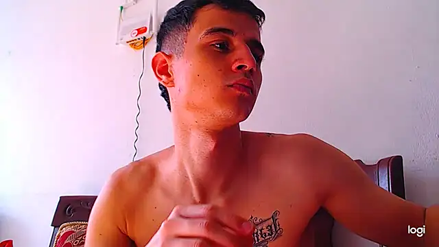 Snapshot of ADAM_HOT chatting on 14, 11, 2025 ADAM HOT online show from 14, 11, 2025