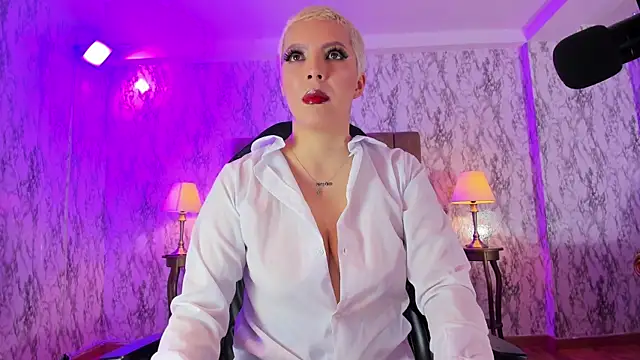 Camila Chainn online show from 10, 1, 2025